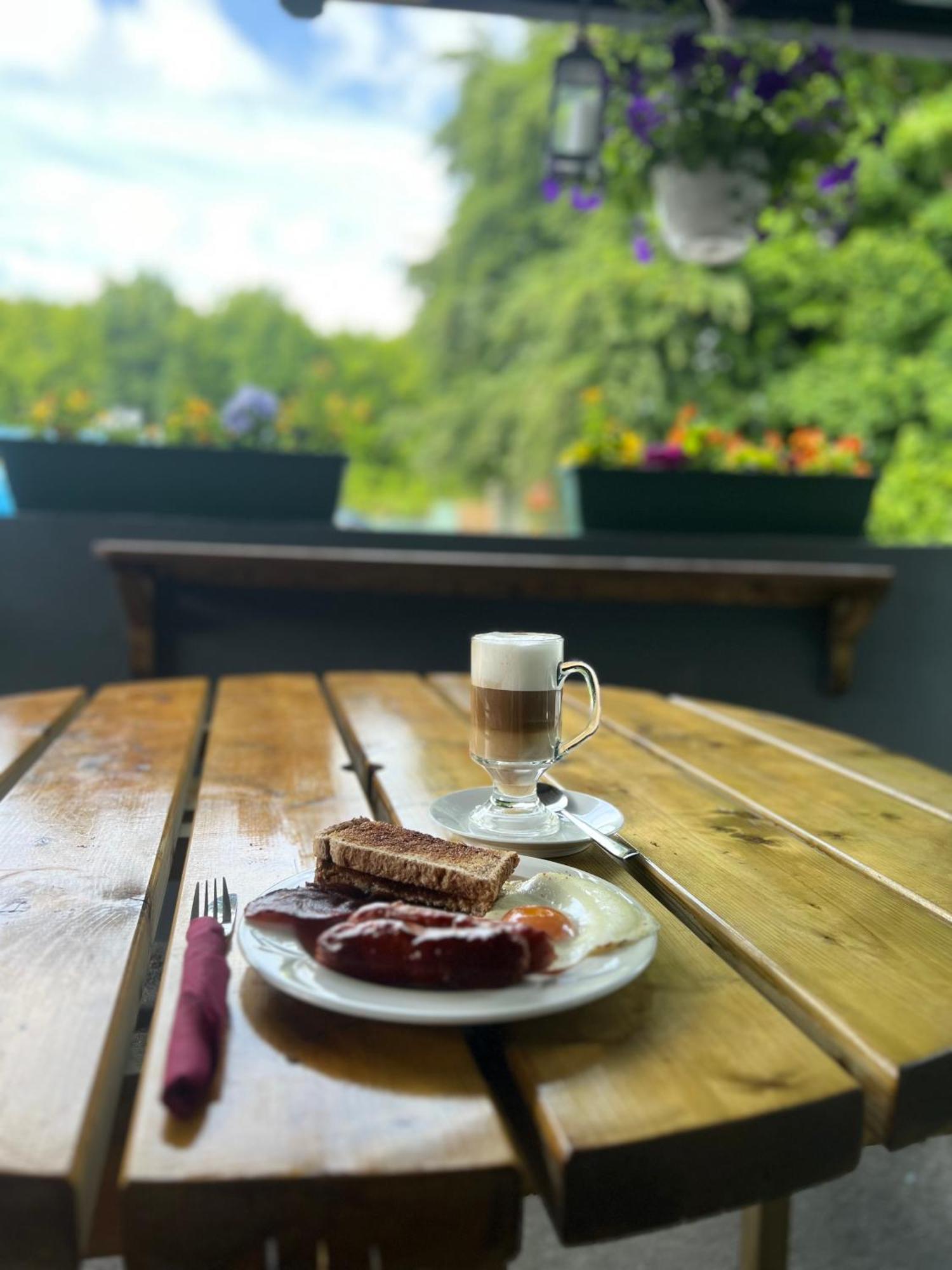 The Coach House Inn Moycullen Εξωτερικό φωτογραφία